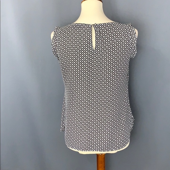 🖤4/$25 Sleeveless LOFT  top - Picture 4 of 7